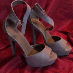 Just fabulous blush size 6.5 heel